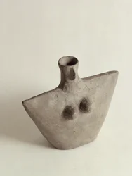 Vaso a forma di donna, da Shah Tappeh, Astar-abad, Iran, c.2° millennio a.C.